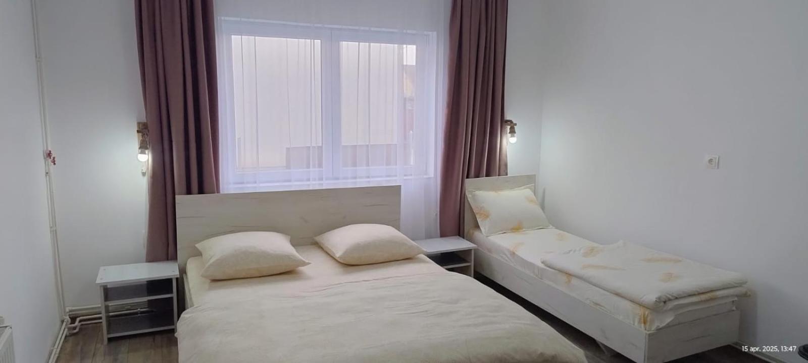 Hotel Cris & Mona Săpînţa Esterno foto