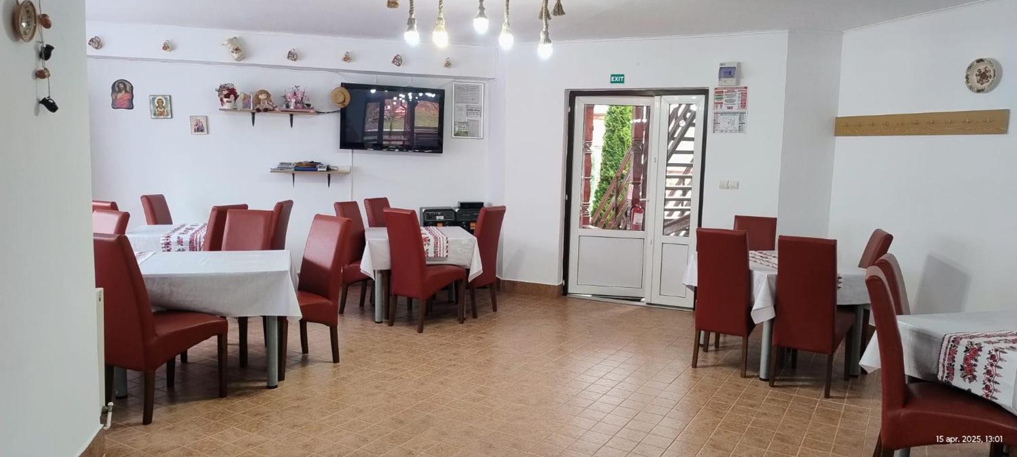 Hotel Cris & Mona Săpînţa Esterno foto