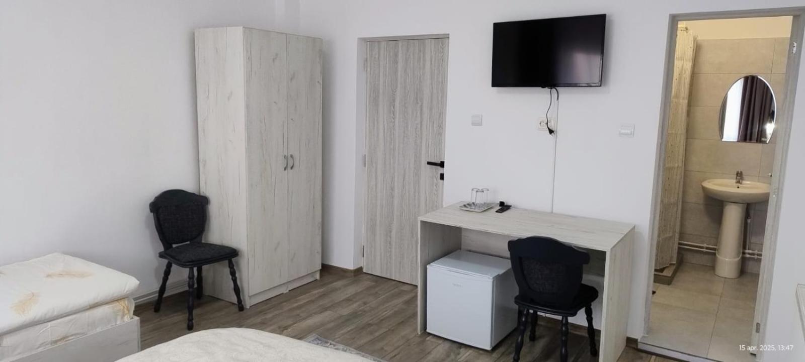 Hotel Cris & Mona Săpînţa Esterno foto